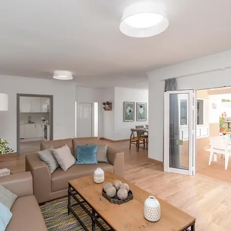 Holiday home Olivina, With Heated Pool Puerto del Carmen (Lanzarote)